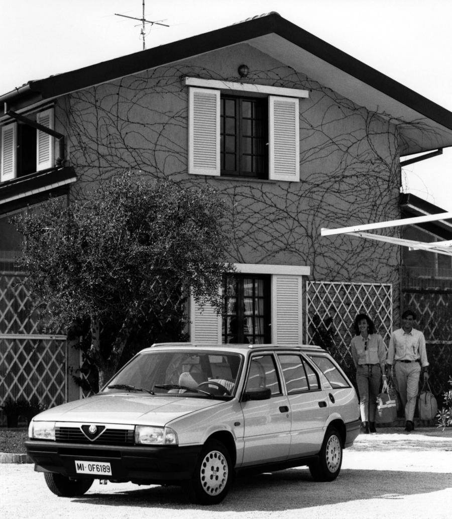  Alfa Romeo 33 Sport Wagon (905) 1988 года  (фото 5 из 5)